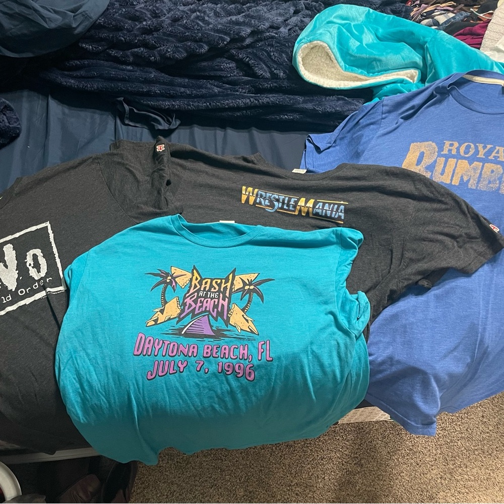 Men’s Graphic Homage WWE T-Shirt -